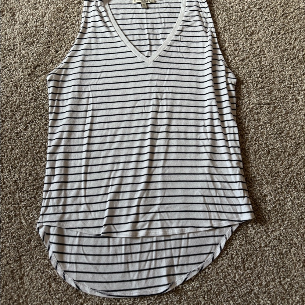 Express Tank Top - Picture 2 of 3